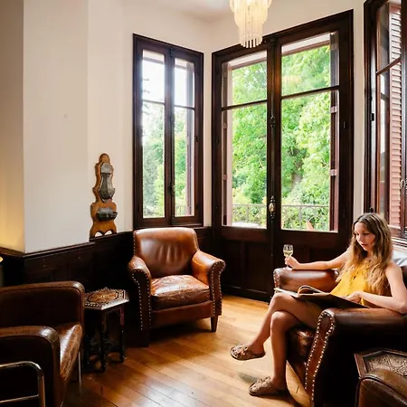 Le Manoir D'agnès Hotel