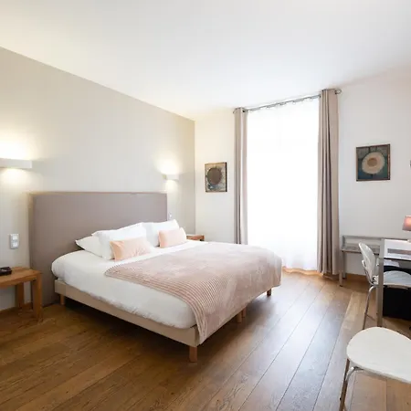 Le Manoir D'agnès 3*