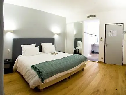 Le Manoir D'agnès 3*