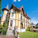 Отель Le Manoir D'agnes Logis Restaurant 3*