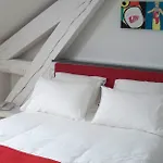 Отель Le Manoir D'agnes Logis Restaurant 3*