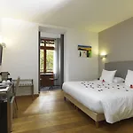 Le Manoir D'agnes Logis Restaurant 3*