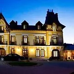 Le Manoir D'agnes Logis Restaurant