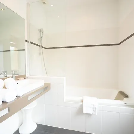 Le Manoir D'agnes Logis Restaurant