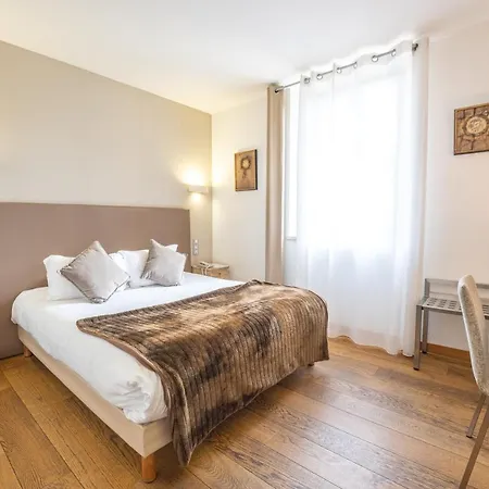 Le Manoir D'agnes Logis Restaurant فندق Tarascon-sur-Ariège