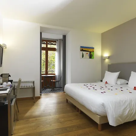 Le Manoir D'agnes Logis Restaurant 3*