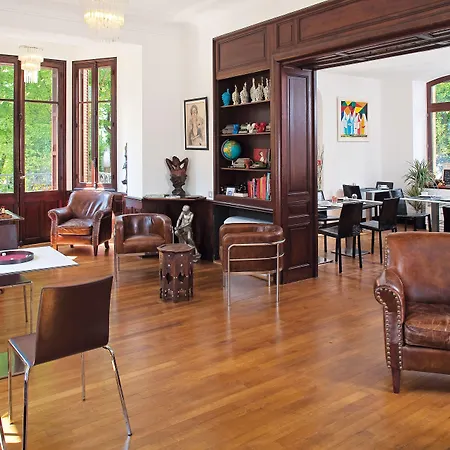 Le Manoir D'agnes Logis Restaurant Hotel