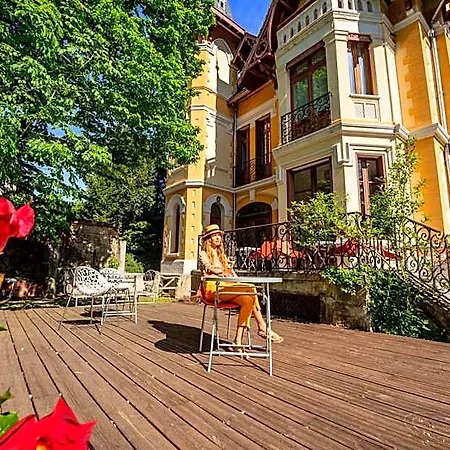 Hotel Le Manoir D'agnes Logis Restaurant 3*