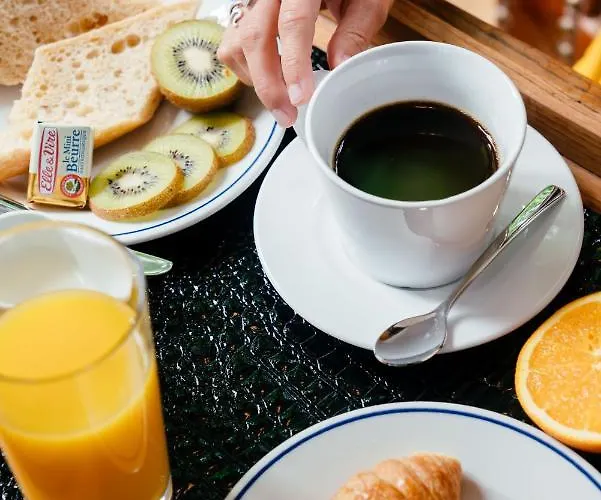 Le Manoir D'agnes Logis Restaurant Hotel 3*