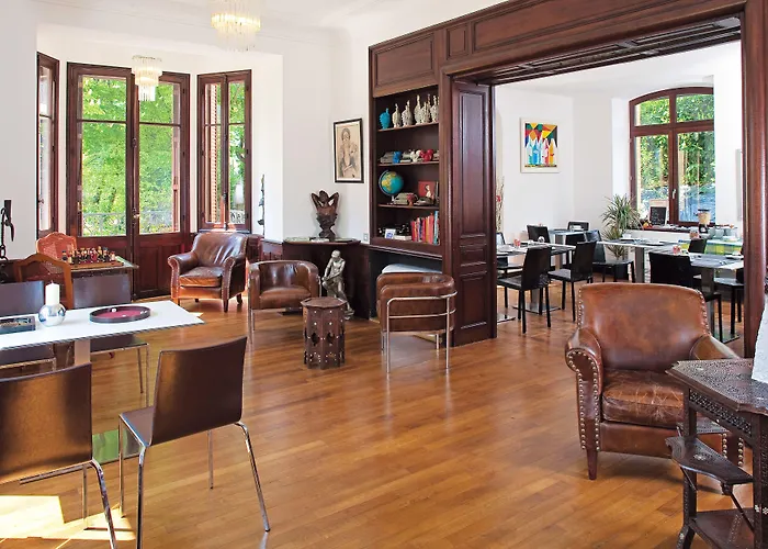 Le Manoir D'agnes Logis Restaurant Hotel