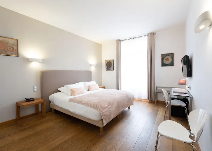 Le Manoir D'agnes Logis Restaurant Hotel Tarascon-sur-Ariège