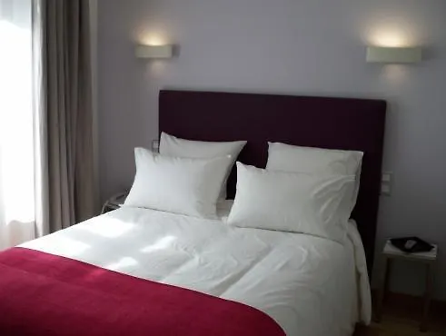 Le Manoir D'agnes Logis Restaurant Hotel